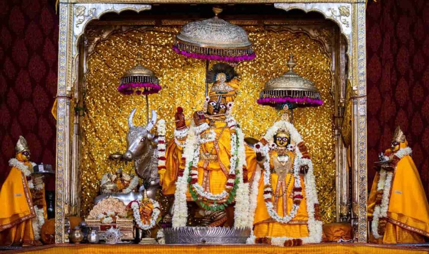 Govind Dev Ji Temple, Jaipur — Heart of Devotion in the Pink City